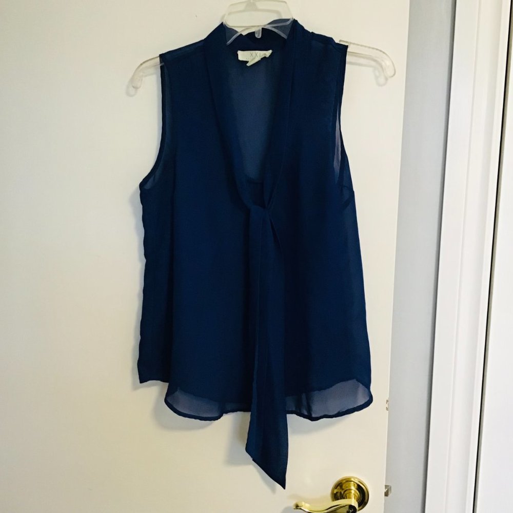 FOREVER 21 - XXI Essentials Sleeveless Sheer Secretary Tie Blouse